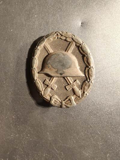 老王徽章第173期 - 德三银战伤奖章    磨标版   30厂