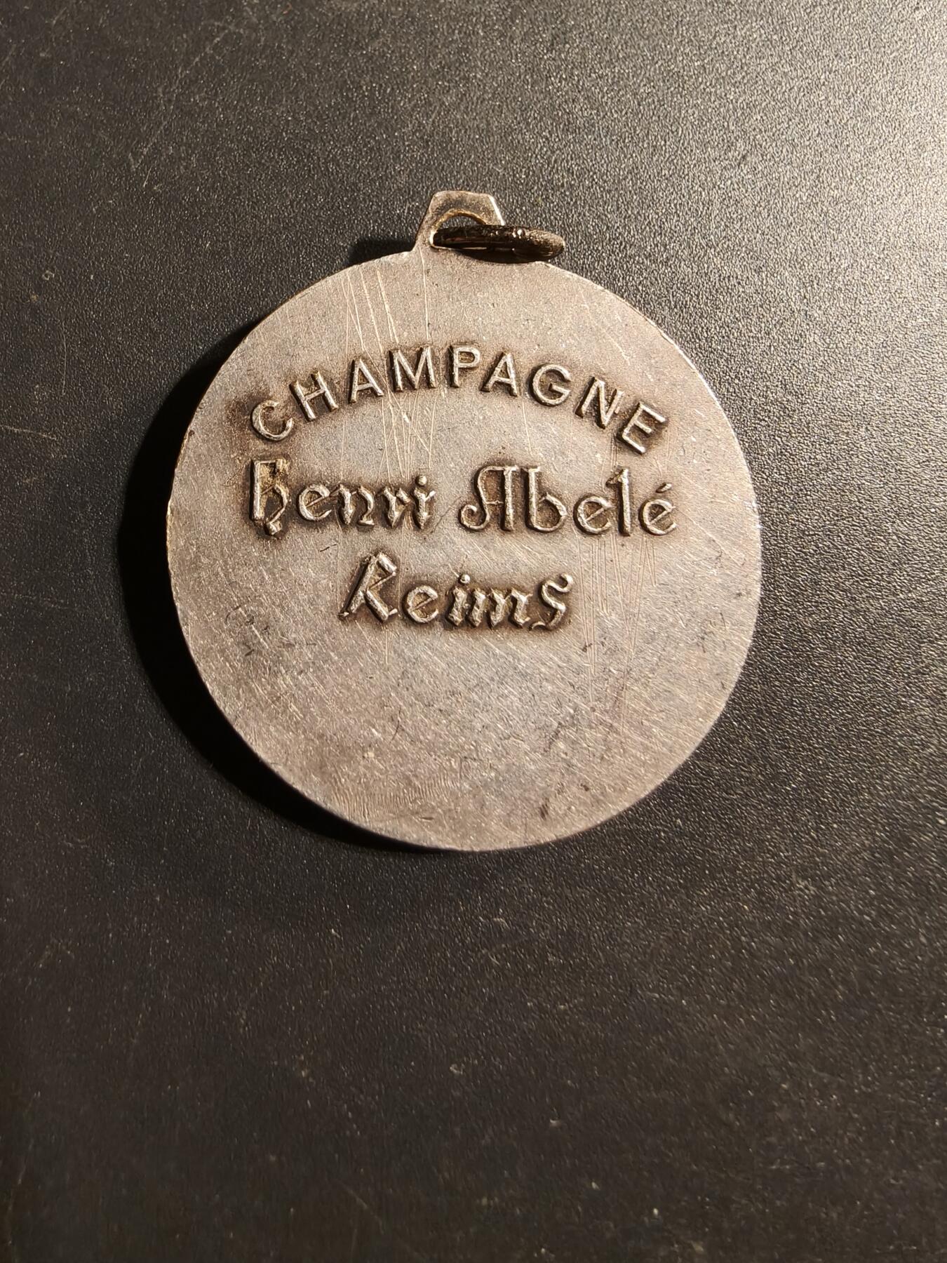 老王徽章第173期 法国兰斯市亨利·贝尔酒庄纪念章