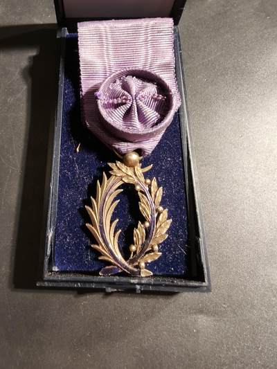 老王徽章第173期 - 法国军官级棕榈叶勋章    原盒