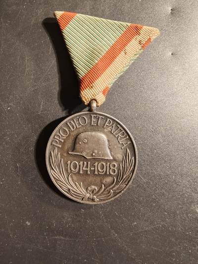 老王徽章第173期 - 匈牙利一战纪念章