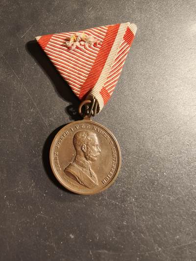 老王徽章第173期 - 奥匈帝国铜级勇敢奖章    弗朗茨版