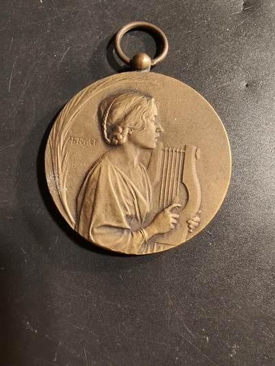 老王徽章第173期 - 法国音乐协会铜奖章     大师里维特作品     直径41mm    重量26.2g