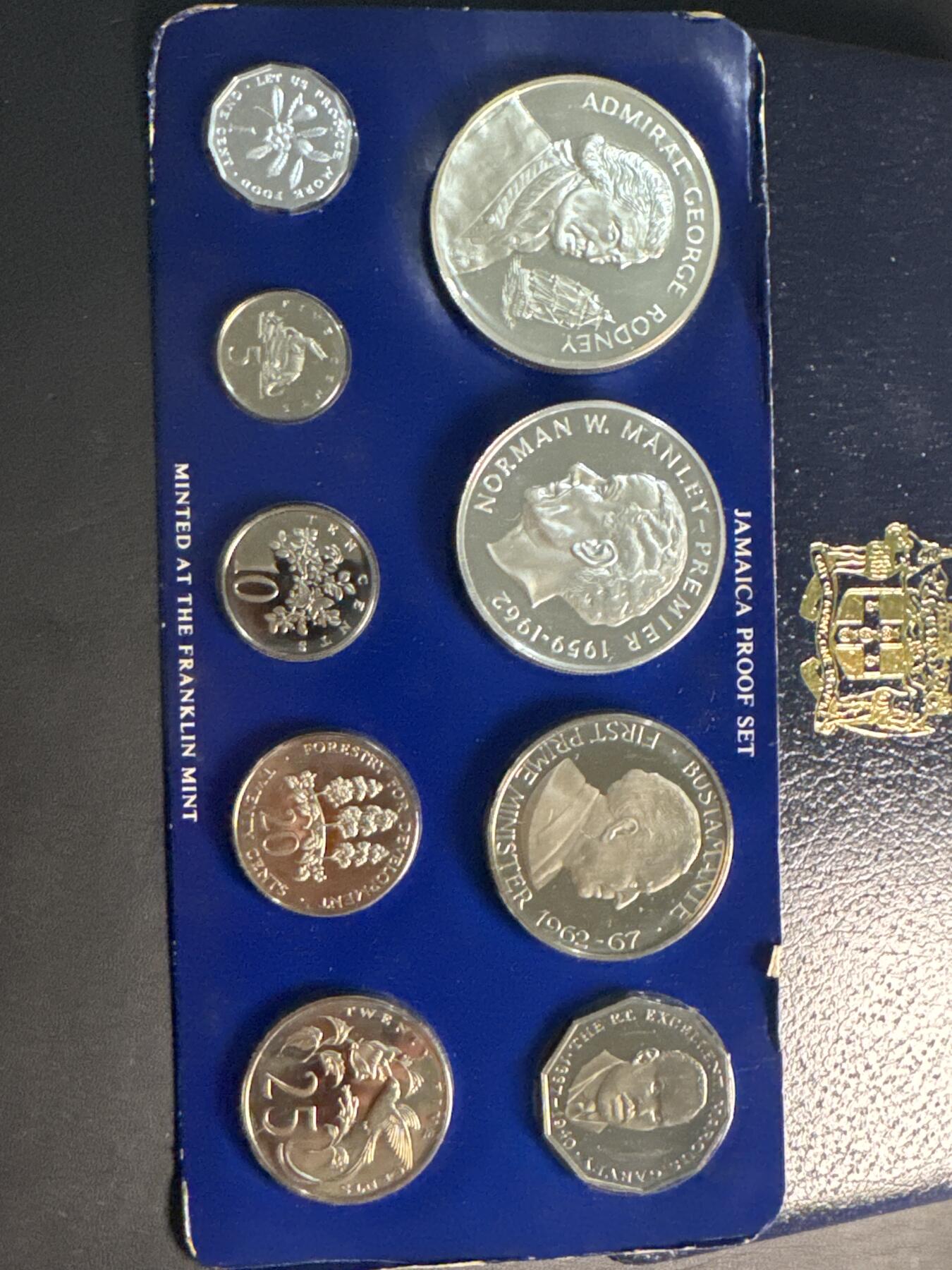 ❤️【币观天下】❤️ 第337期钱币拍卖- 2026.1.2周五晚上6点半场-长期征集拍品 牙买加1977年官方精制套币含2枚大银币42.8+41.6克925银