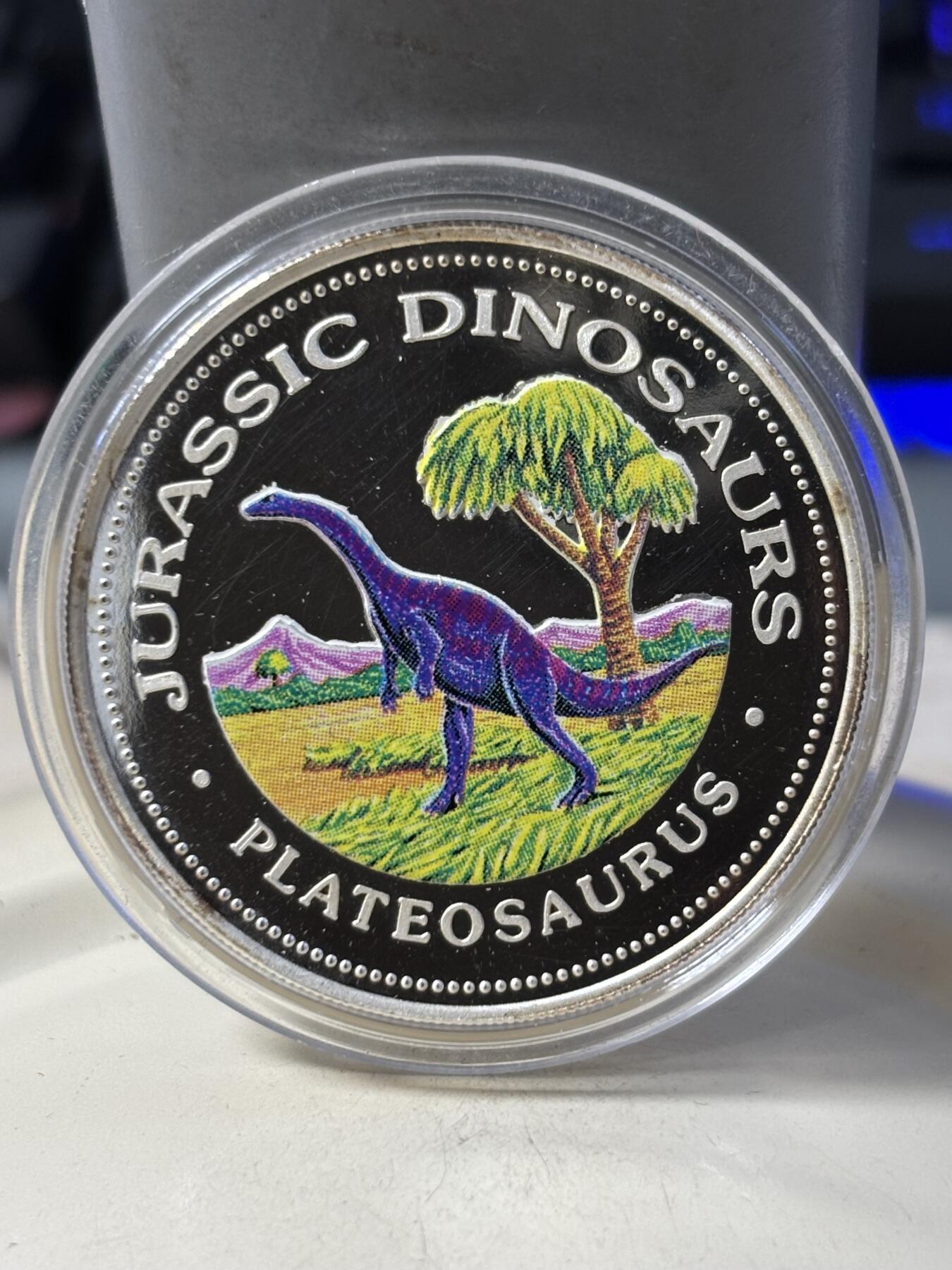 第186期拍卖 赤道几内亚1993年拯救地球恐龙彩色纪念银币，999银，20克，银价360，有氧化