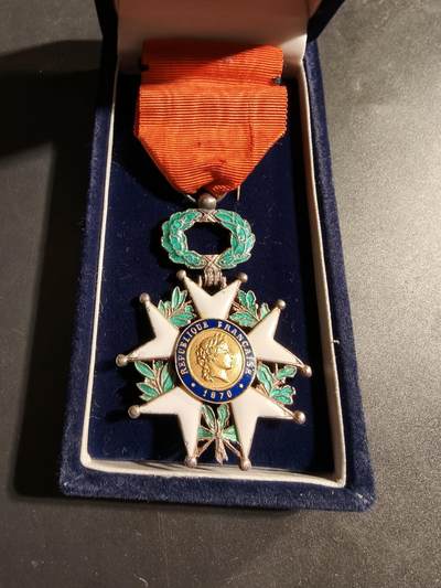 老王徽章第173期 - 法国骑士级荣誉军团勋章   原盒    银质珐琅     三共时期