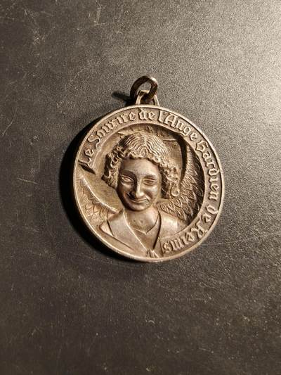 老王徽章第173期 - 法国兰斯市亨利·贝尔酒庄纪念章