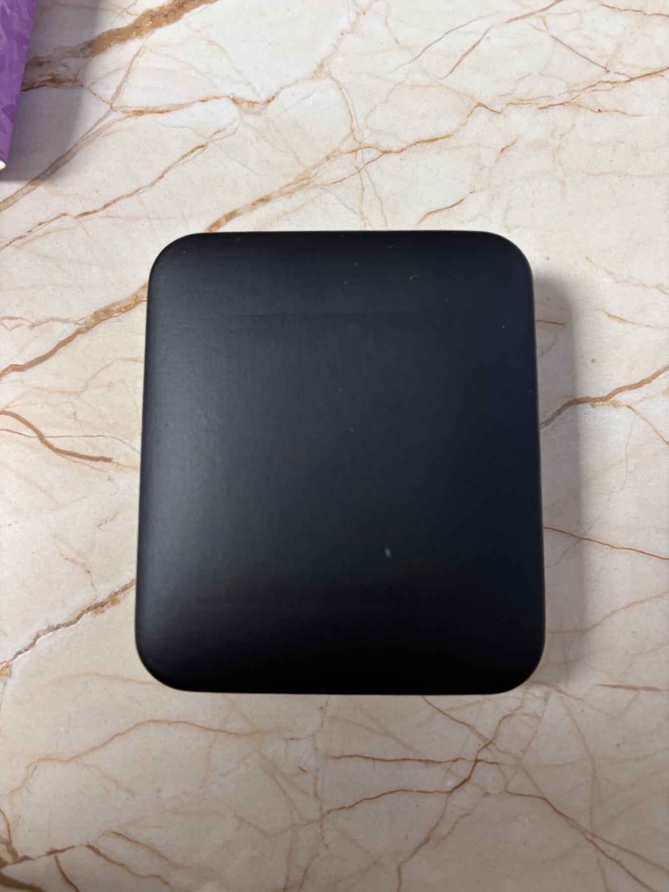 第186期拍卖 库克2017年3D立体展翅飞翔系列粉灰色凤头鹦鹉银币，925银，20克，发行2500枚