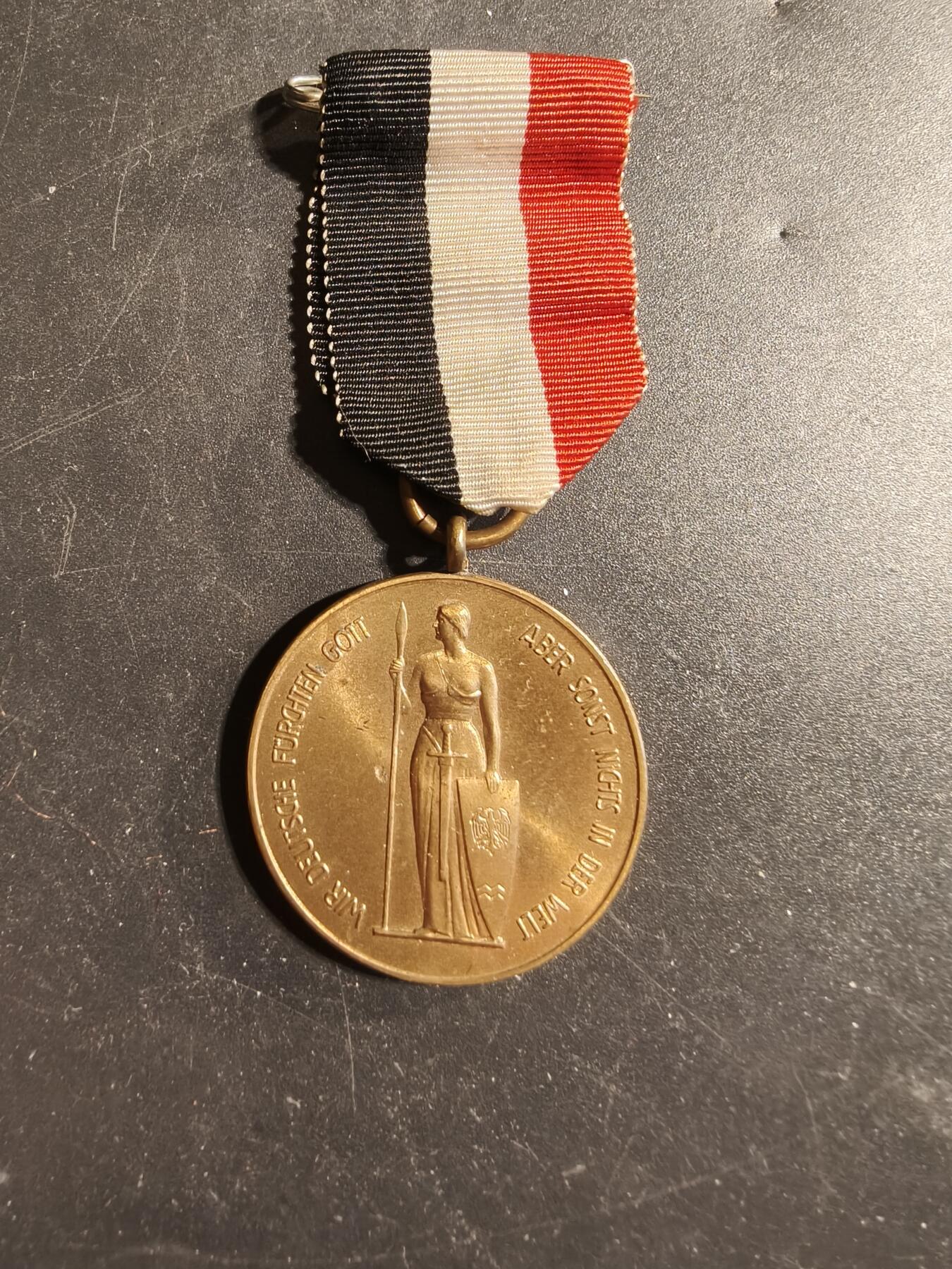 老王徽章第173期 德国普鲁士第9军团1866-1918纪念章     纪念该军团在普鲁士统一战争（1866年）和第一次世界大战（1914-1918年）期间的杰出表现