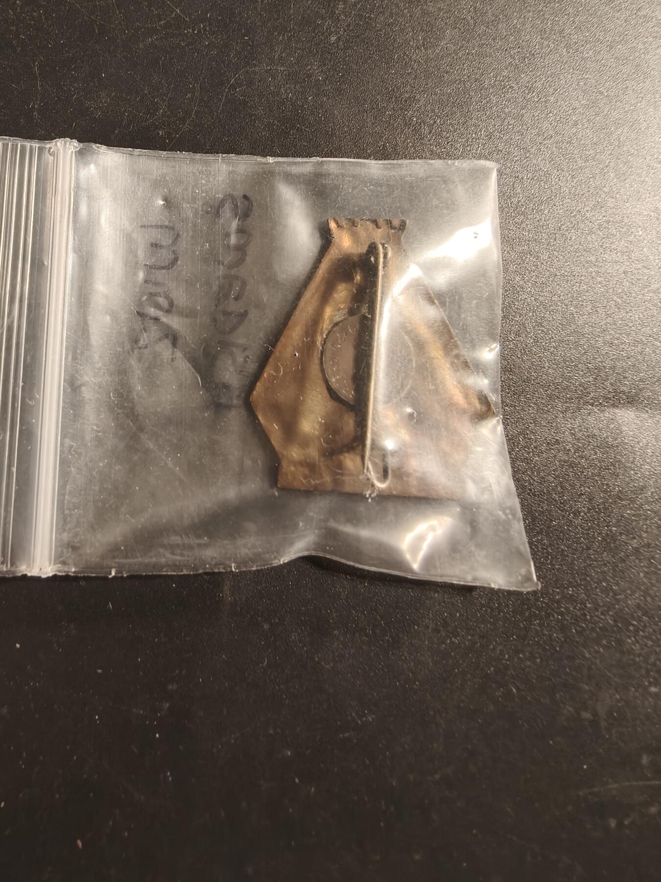 老王徽章第173期 二战时期瑞典行军证章    铜质珐琅