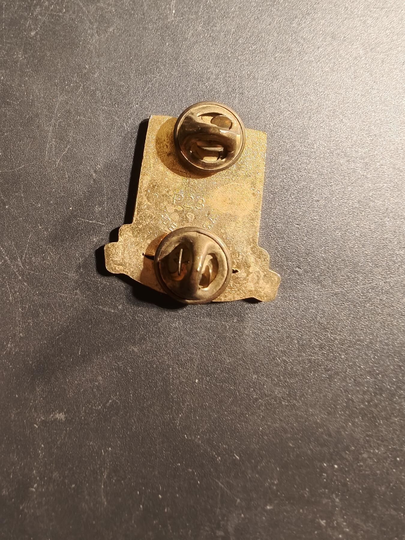 老王徽章第173期 美国陆军第142野战炮兵团证章