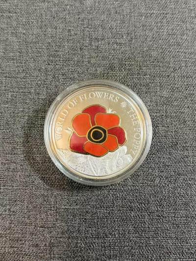 第186期拍卖 - 库克2009年红色花镶嵌镀金景泰蓝花瓣彩色纪念银币，29.51克，999银，发行2500枚