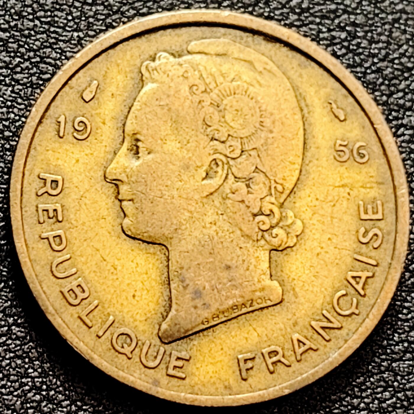 泉币菌-第160场-新年第三场 精品福利场 少见 1956年 羚羊 法属西非1956年25法郎青铜币 27mm 