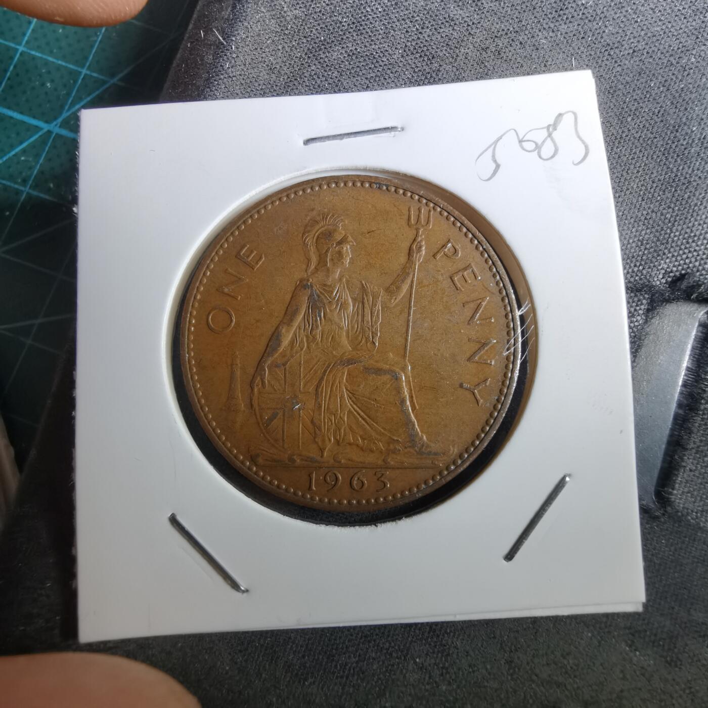 沼泽如烟--第950场 英国1963年1便士