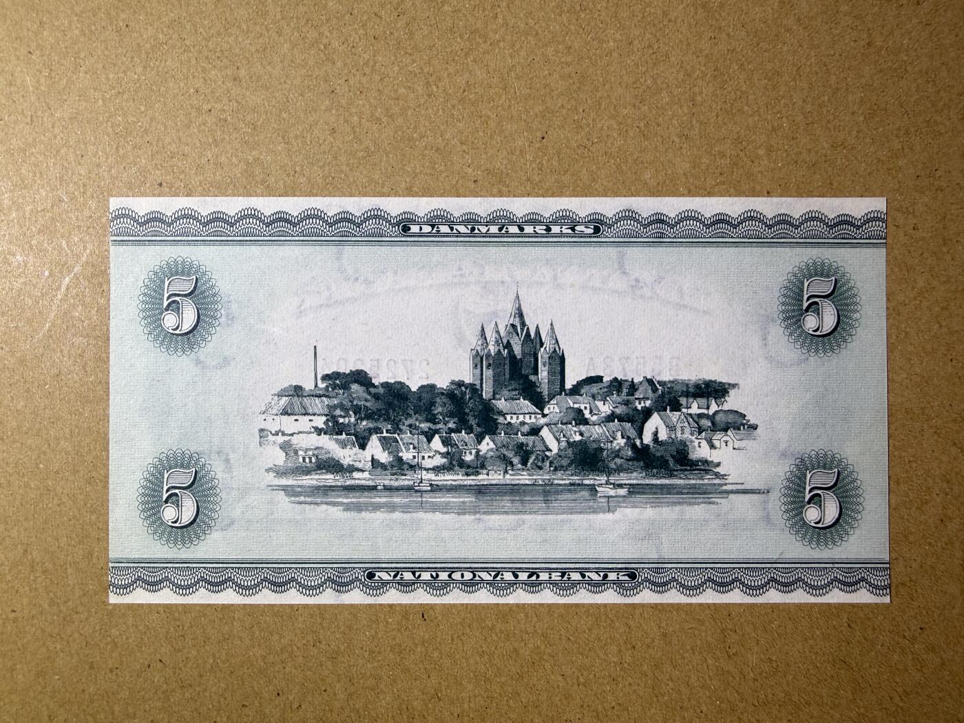 《艾美收藏》第227期-1.3周六外币黄金场-马年首拍 丹麦5克朗 UNC 1957年老版本 三裸女雕像