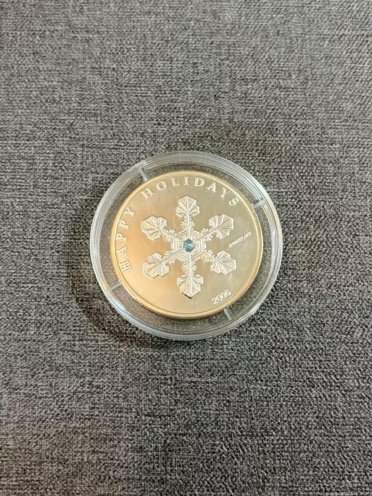 第186期拍卖 帕劳2006年雪花镶嵌水晶20克纪念银币，999银，银价360