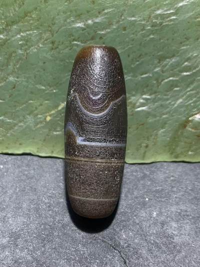 风化纹缠丝玛瑙瑕疵桶珠一个， - 风化纹缠丝玛瑙瑕疵桶珠一个，