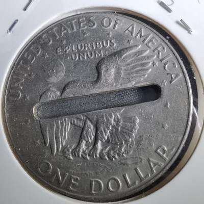 沼泽如烟--第950场 - 美国1978年一元中间有长条缝不知道干啥的