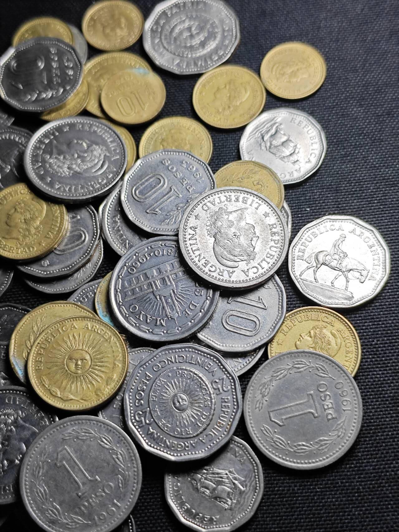 KK钱币收藏小铺 《套币 好品/批量散币专场》  2月预留时间 周末发货  阿根廷散币一组64枚