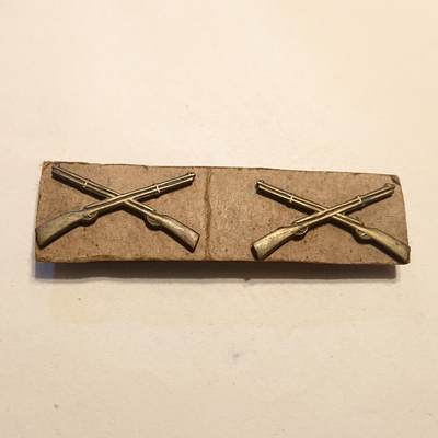 【第肆場】近代勋奖章徽章服饰杂项专场 - 原卡纸—陆军步兵长版领章