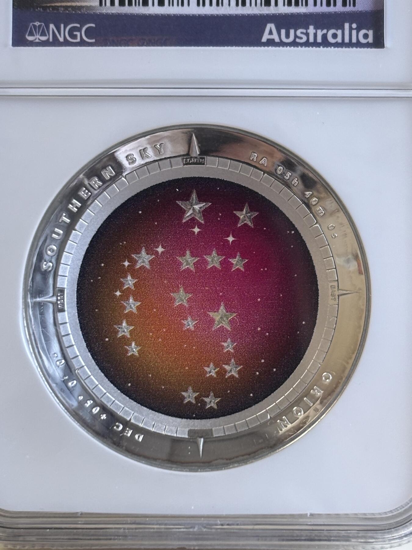 第186期拍卖 澳大利亚2014年南天星空系列3猎户座凹凸纪念1盎司彩色银币NGC-PF69，999银，发行10000枚