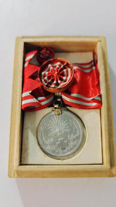 东亚勋章徽章主题拍卖5 - 日本赤十字社特别社员章