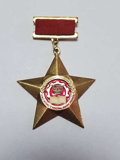 韵星假日拍卖第三十五期 -- Rimey Holidays Auction 34 - 越南社会主义劳动，荣军，社福部奖章 重要部门 库存品相