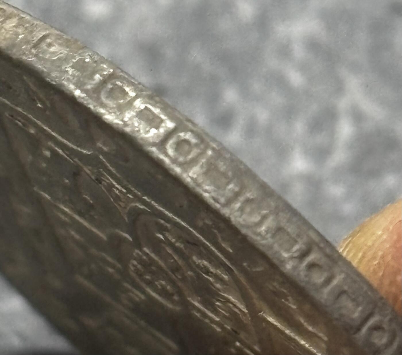 文馨钱币收藏 迎新纳福2026新年第一场（第 287 场）金银老铜币拍卖 少见美品 1789 年西班牙卡洛斯三世双柱大银币，流通美品带一点点小戳，也是当时货币流通历史见证之一