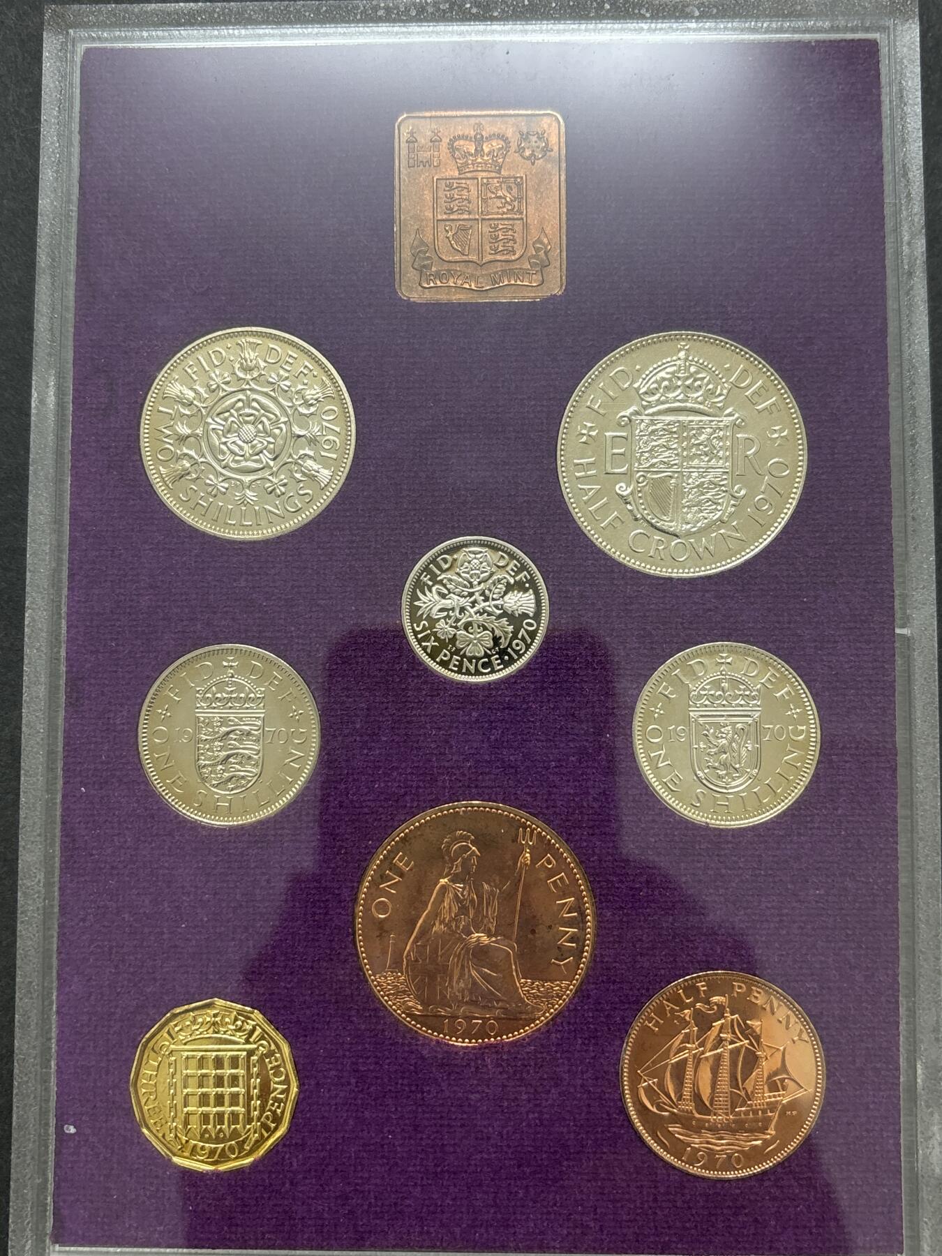 文馨钱币收藏 迎新纳福2026新年第一场（第 287 场）金银老铜币拍卖 原封原盒全新  1970 年英国货币改革前精制币带铜章一套，纸壳用的是 80 年的