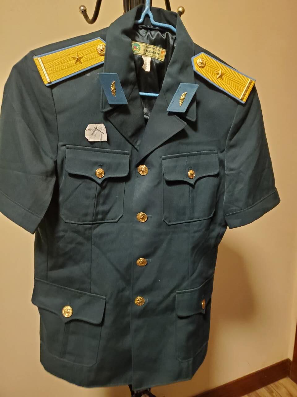 韵星假日拍卖第三十五期 -- Rimey Holidays Auction 34 越南人民军空军少尉夏季常服 带肩章和领章 原出生纸 军工厂定制 好品无虫族 稀有军种