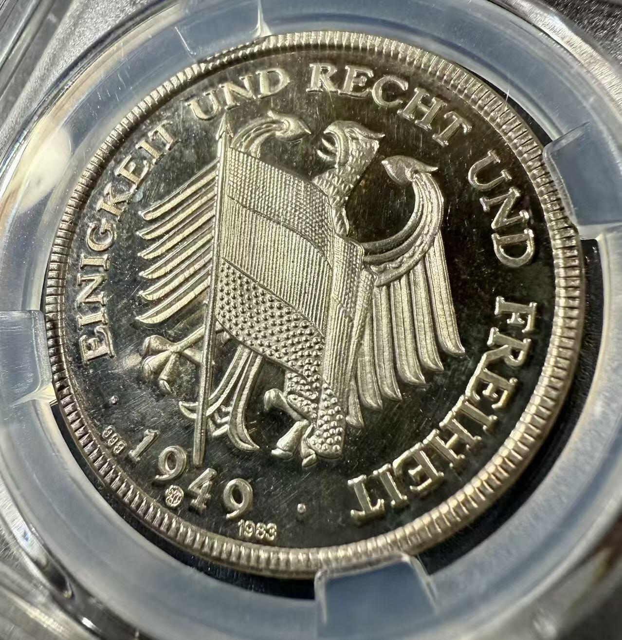 七河·世界币章小拍（总第32期） 纯银！第五任西德总理赫尔穆特.施密特高浮雕精制纯银纪念章