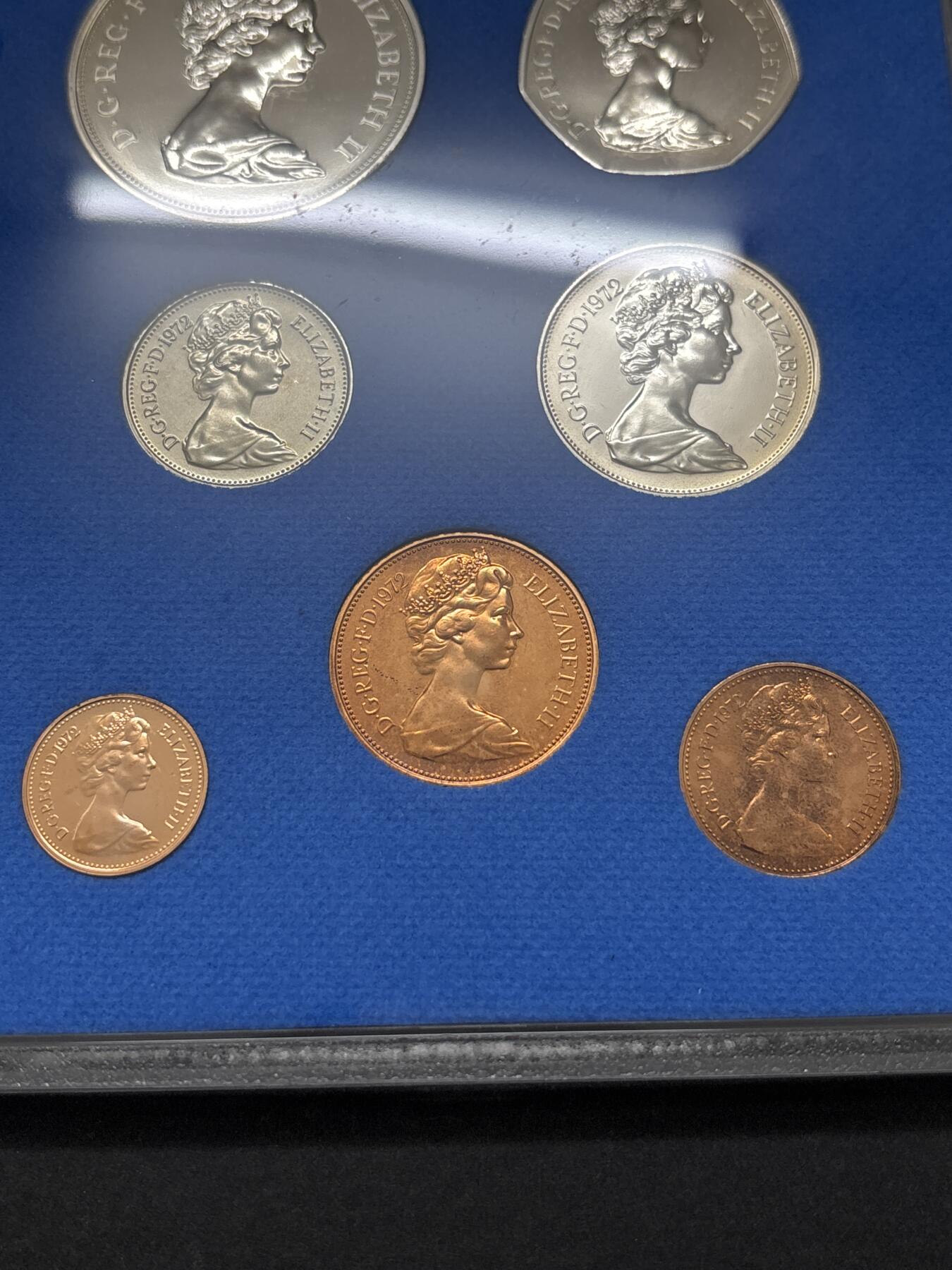 文馨钱币收藏 迎新纳福2026新年第一场（第 287 场）金银老铜币拍卖 原封原盒全新  1972 年英国精制币带铜章一套