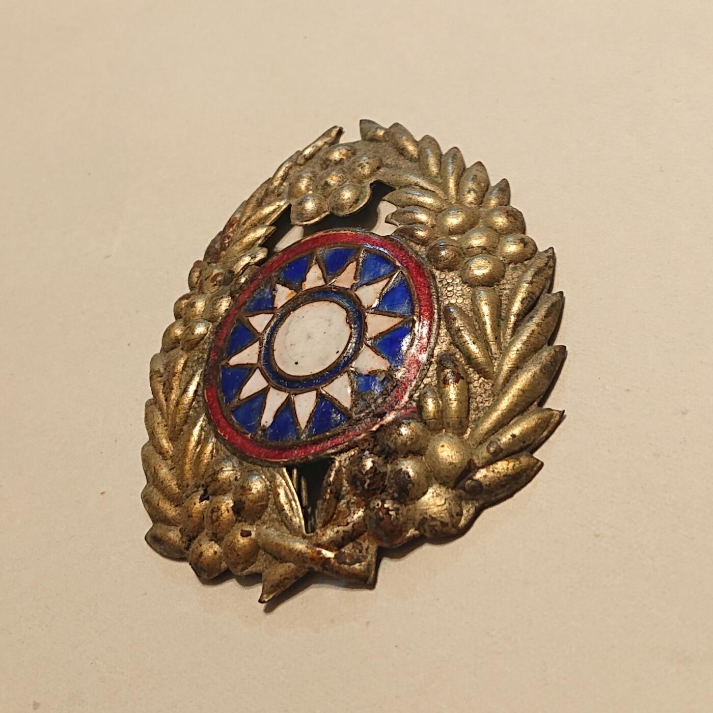 【第肆場】近代勋奖章徽章服饰杂项专场 民国 珐琅彩全品帽徽