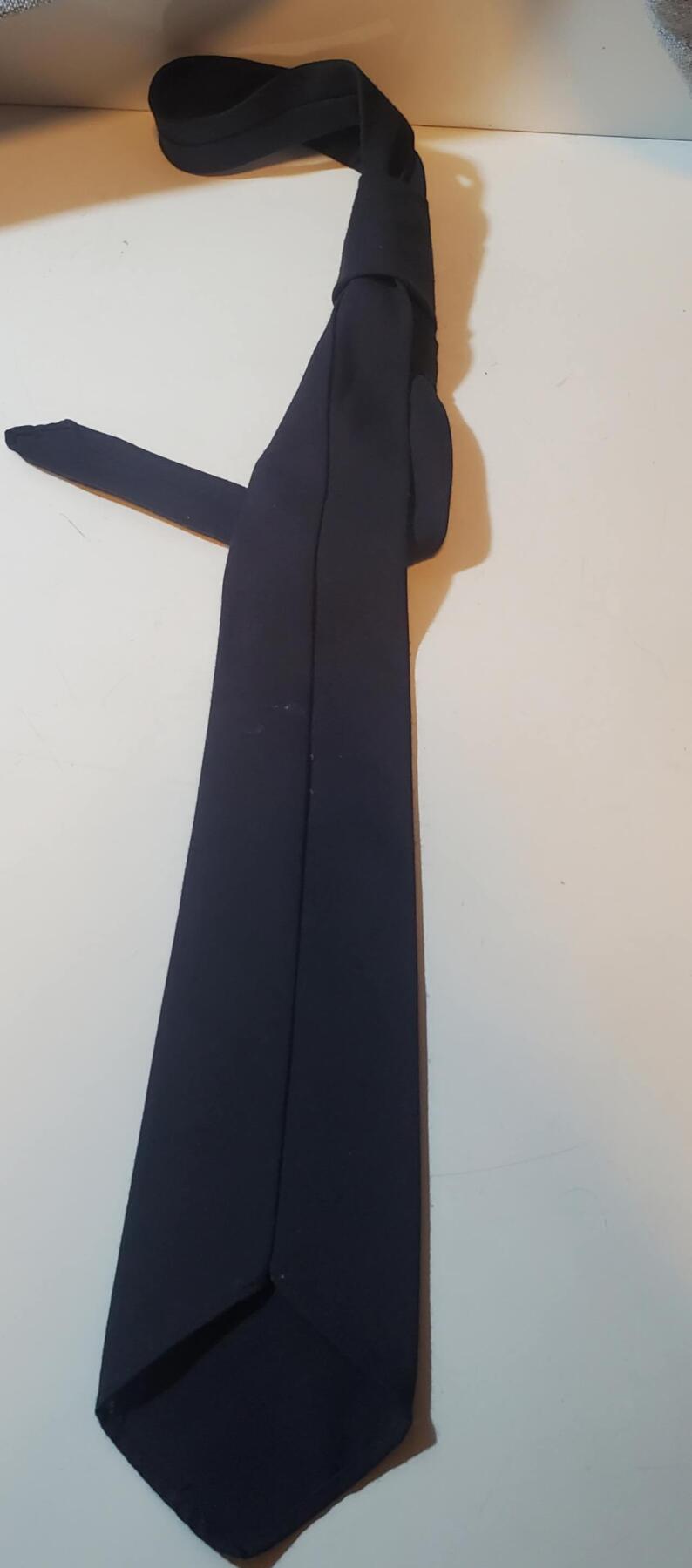 韵星假日拍卖第三十五期 -- Rimey Holidays Auction 34 民主德国国家人民军领带 原品无虫蛀