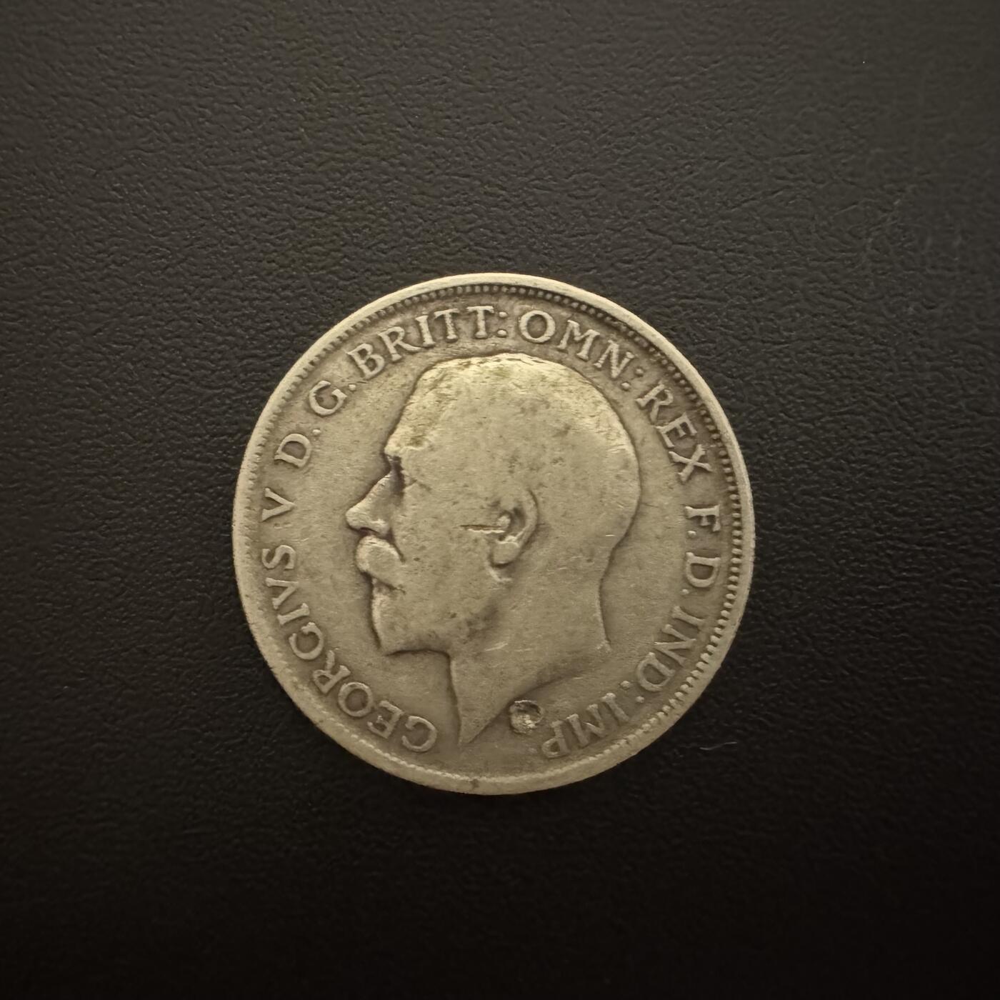 【铜匠收藏】★第135加场★客户代拍 银币场。不寄存，150包邮。不满150元，支付5元运费。《接受代拍 代送NGC评级》 英国1914年乔五1弗洛林（2先令）银币 11.3g 92.5%银 有戳记