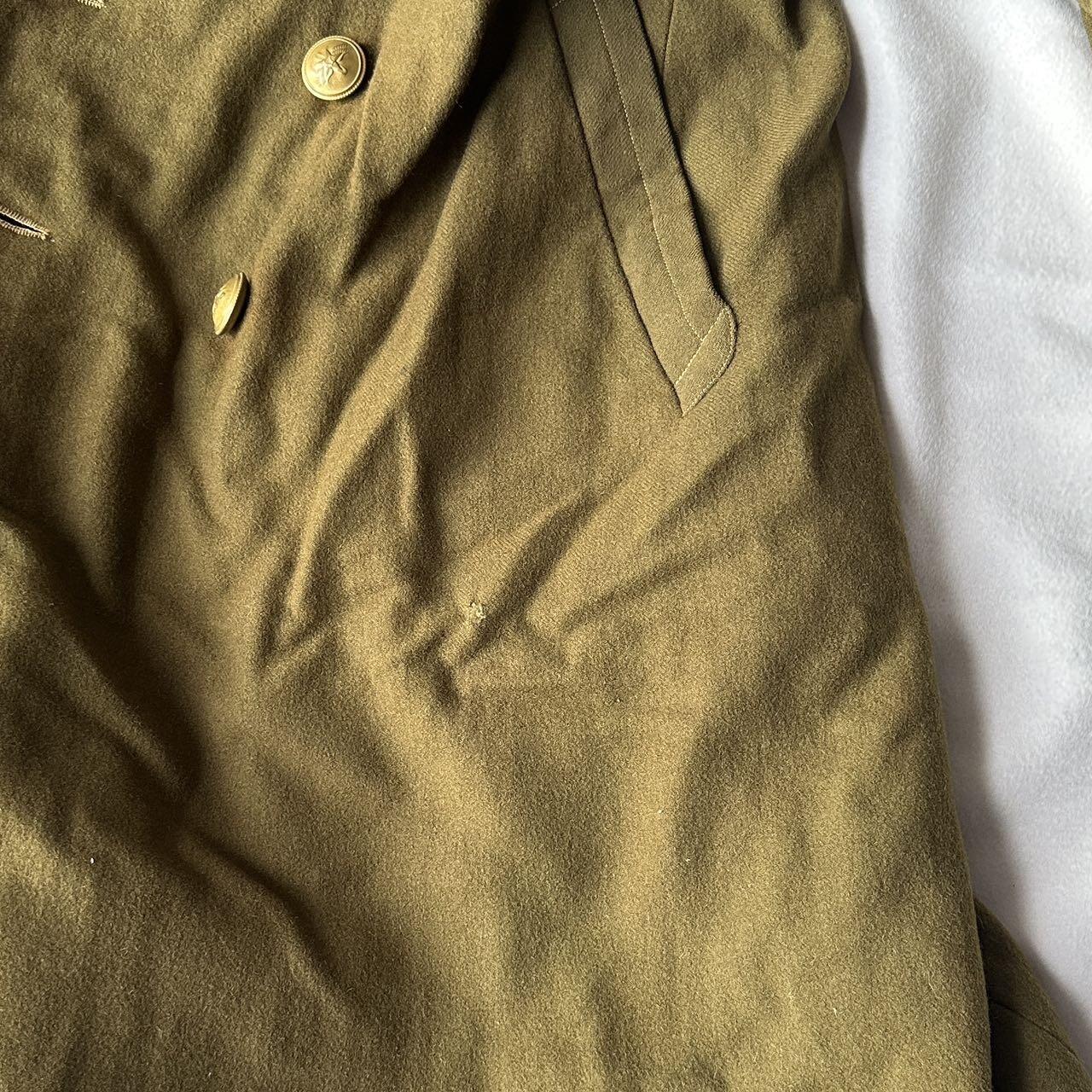 【第肆場】近代勋奖章徽章服饰杂项专场 新中国50年代空军军官铜扣大衣—有附属毛领—内衬或为物主定制或有更换原棉衬为丝衬—肩宽约46cm 袖长约57cm