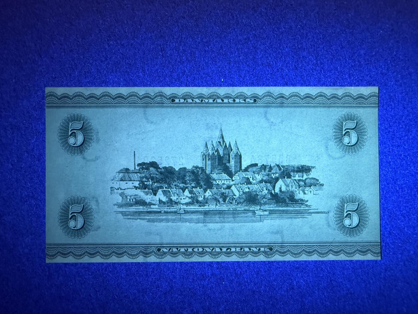 《艾美收藏》第227期-1.3周六外币黄金场-马年首拍 丹麦5克朗 UNC 1957年老版本 三裸女雕像