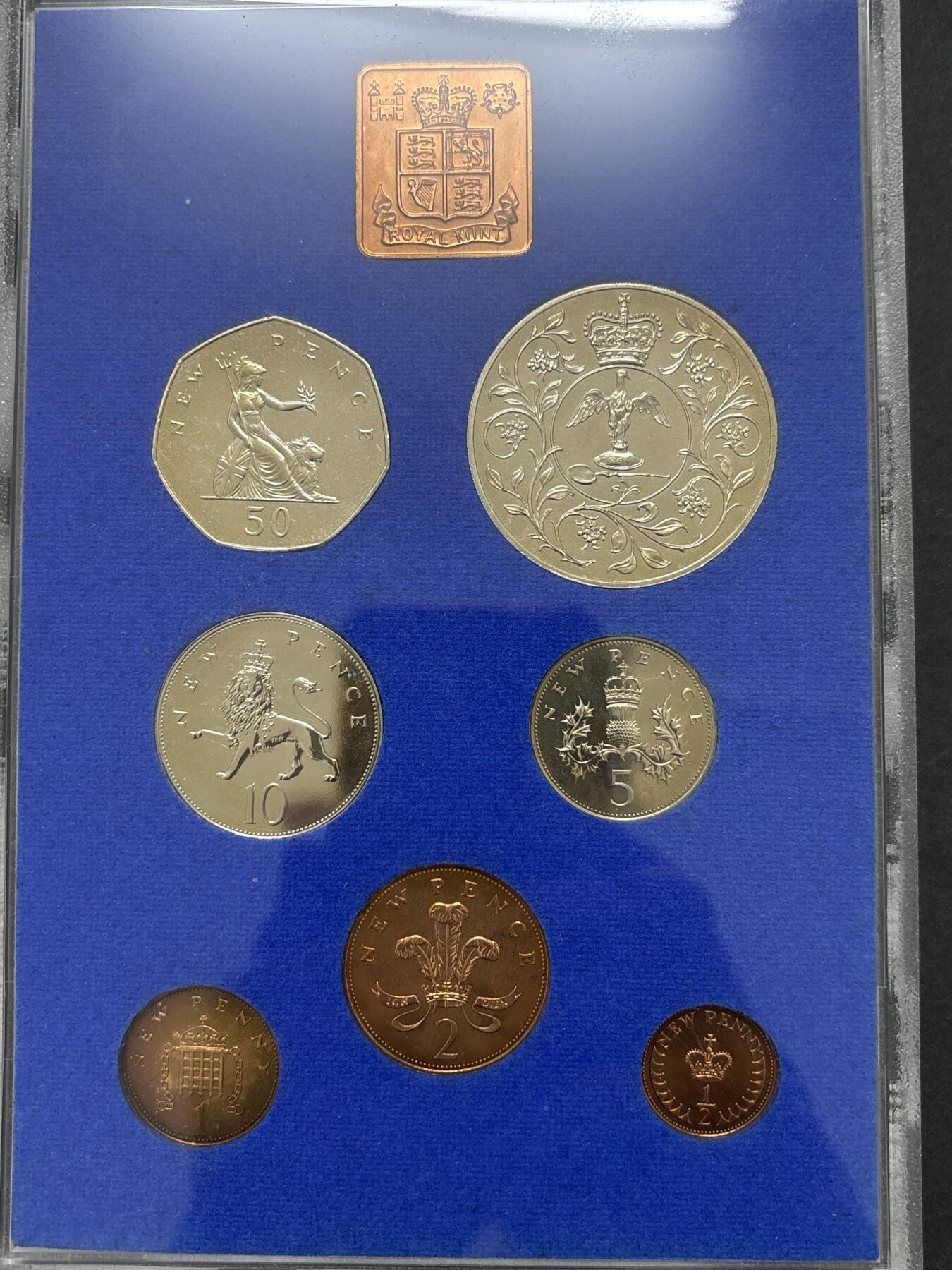 文馨钱币收藏 迎新纳福2026新年第一场（第 287 场）金银老铜币拍卖 原封原盒全新  1977 年英国 1/2 便士--登基 25 周年 1 克朗精制币带铜章一套