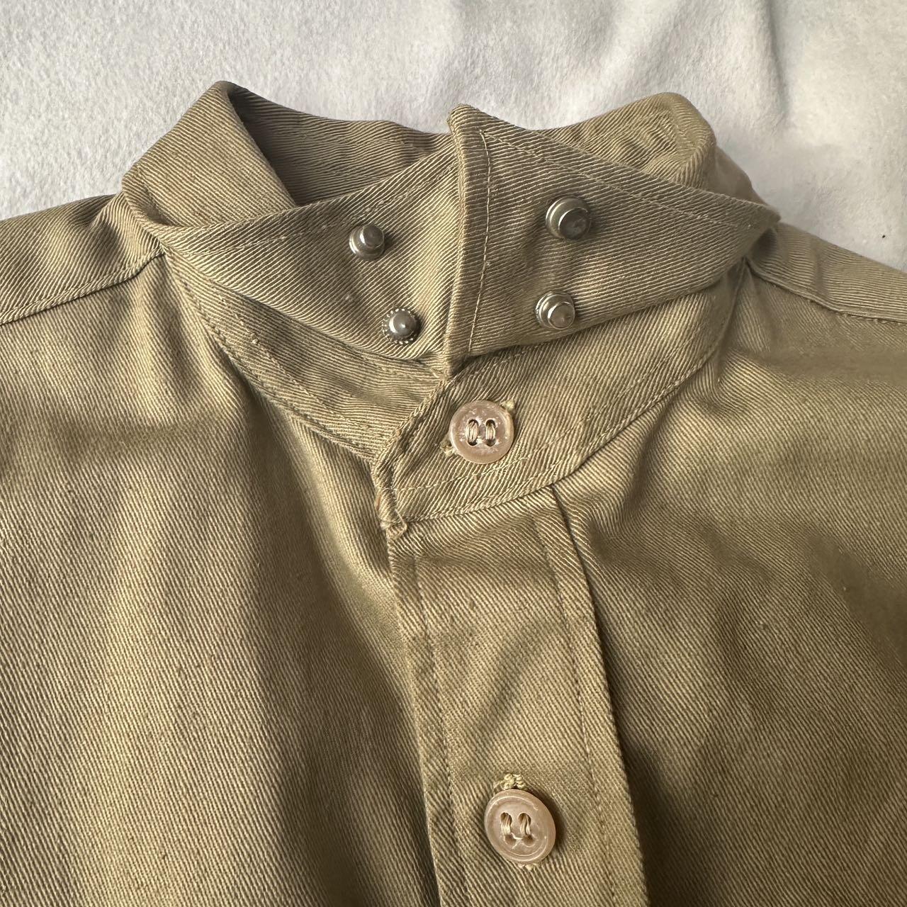 【第肆場】近代勋奖章徽章服饰杂项专场 民国 48年度空军飞官卡其重磅棉作战服—含原衣标—肩宽约44cm 袖长约59cm