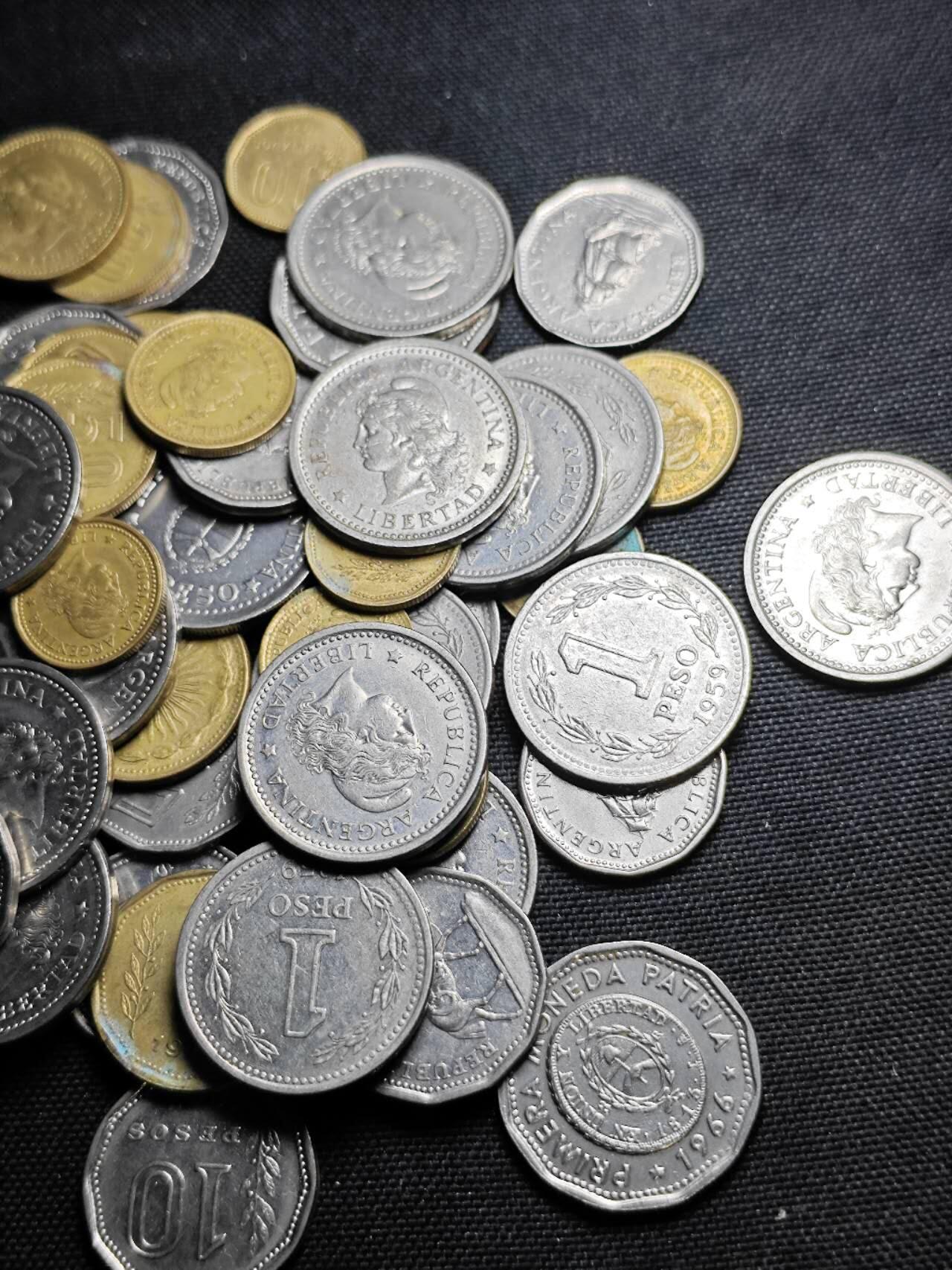 KK钱币收藏小铺 《套币 好品/批量散币专场》  2月预留时间 周末发货  阿根廷散币一组64枚