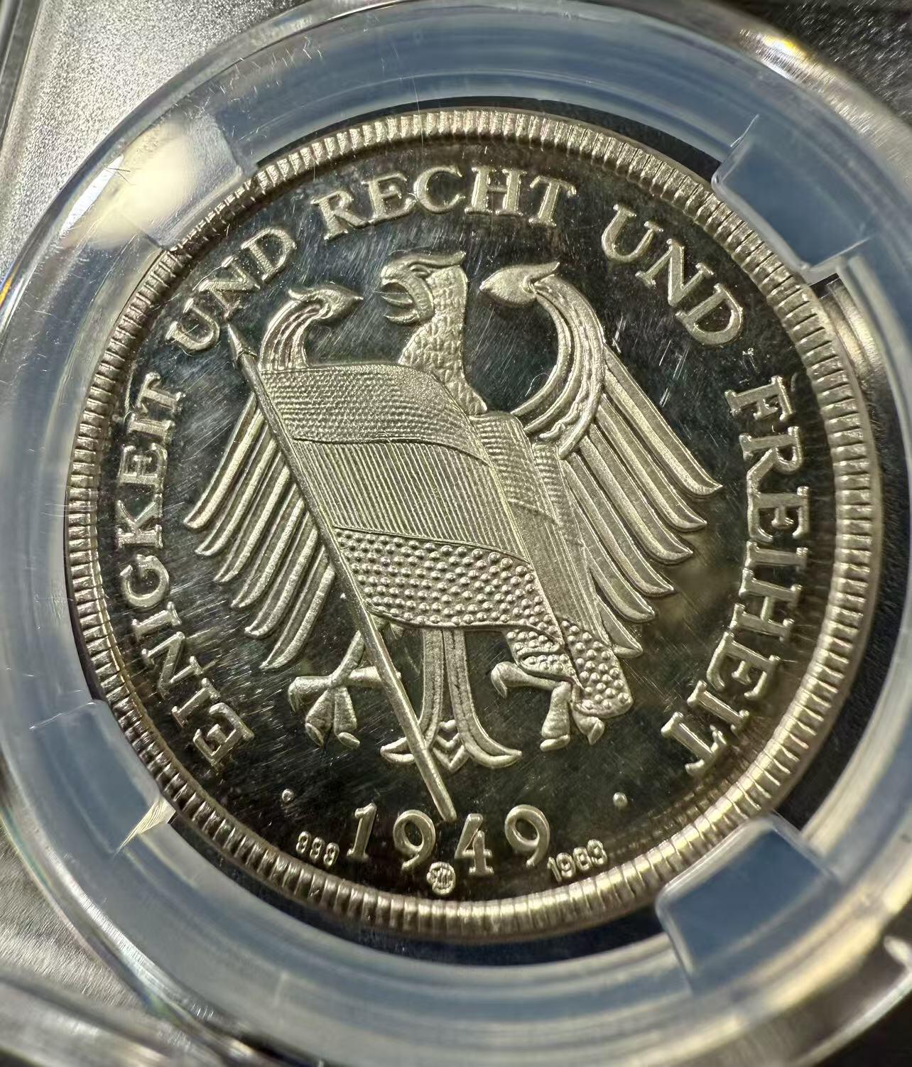 七河·世界币章小拍（总第32期） 纯银！第四任西德总理维利.勃兰特高浮雕精制纯银纪念章