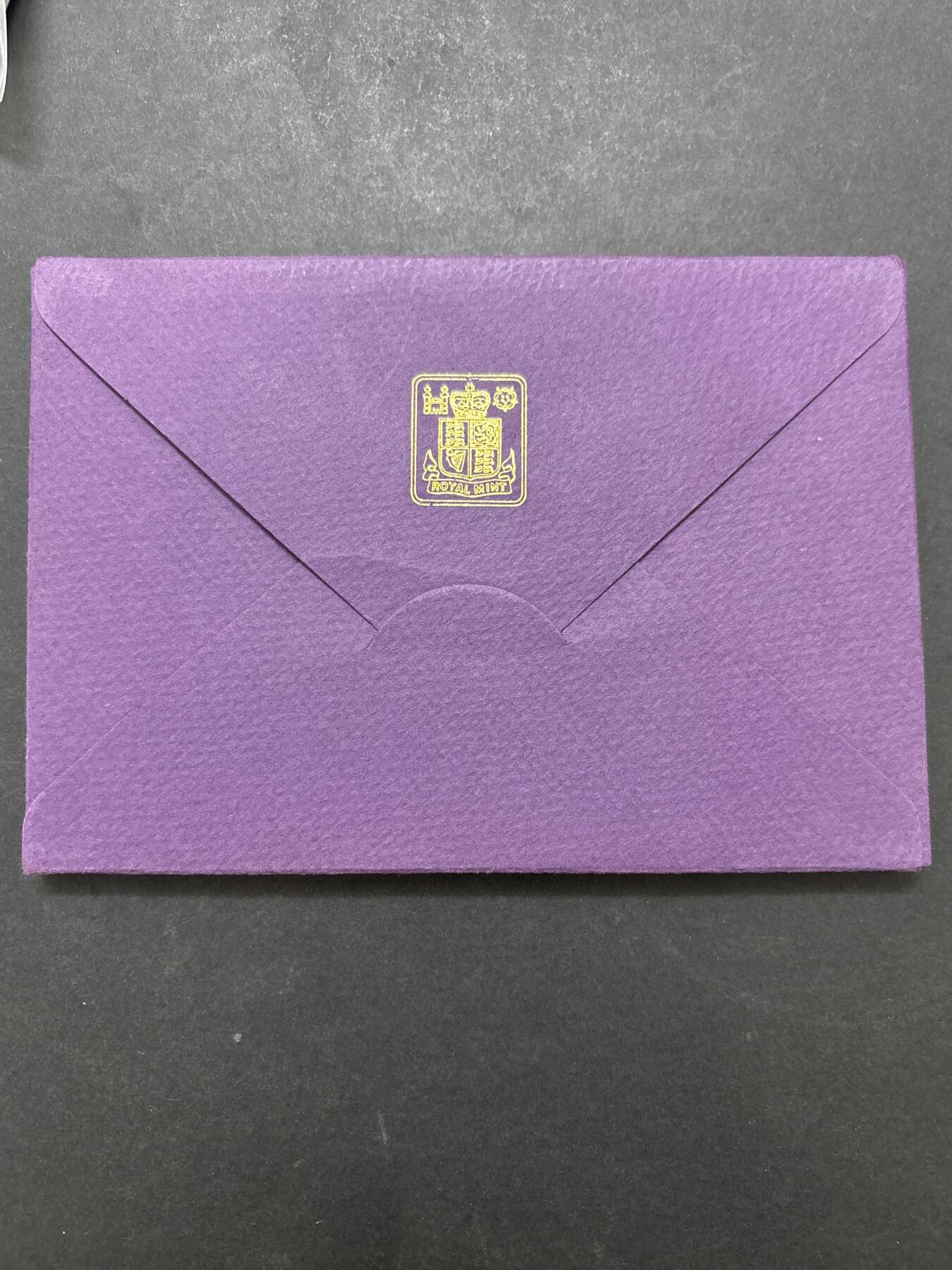 文馨钱币收藏 迎新纳福2026新年第一场（第 287 场）金银老铜币拍卖 原封原盒全新  1970 年英国货币改革前精制币带铜章一套，纸壳用的是 80 年的