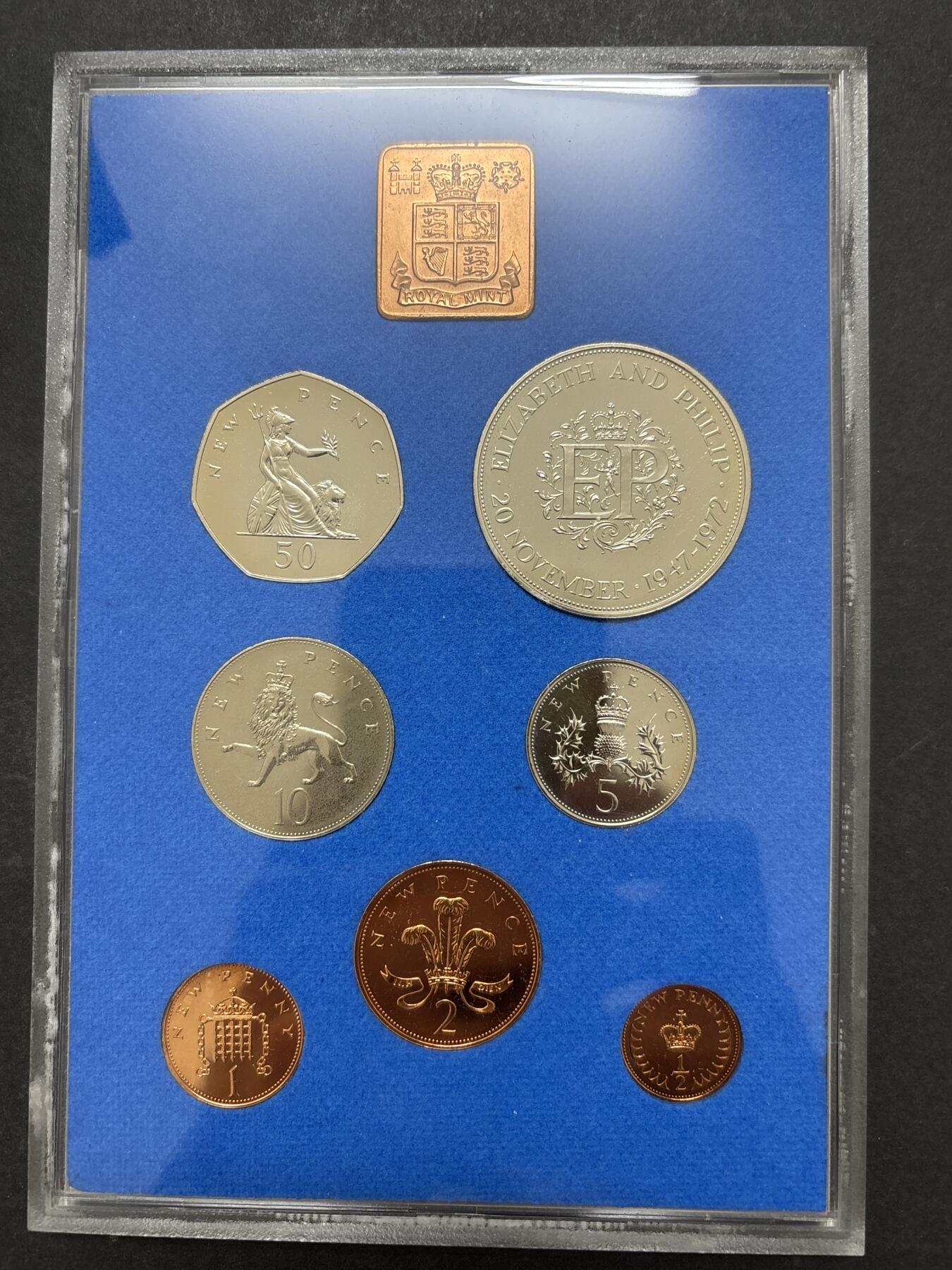 文馨钱币收藏 迎新纳福2026新年第一场（第 287 场）金银老铜币拍卖 原封原盒全新  1972 年英国精制币带铜章一套