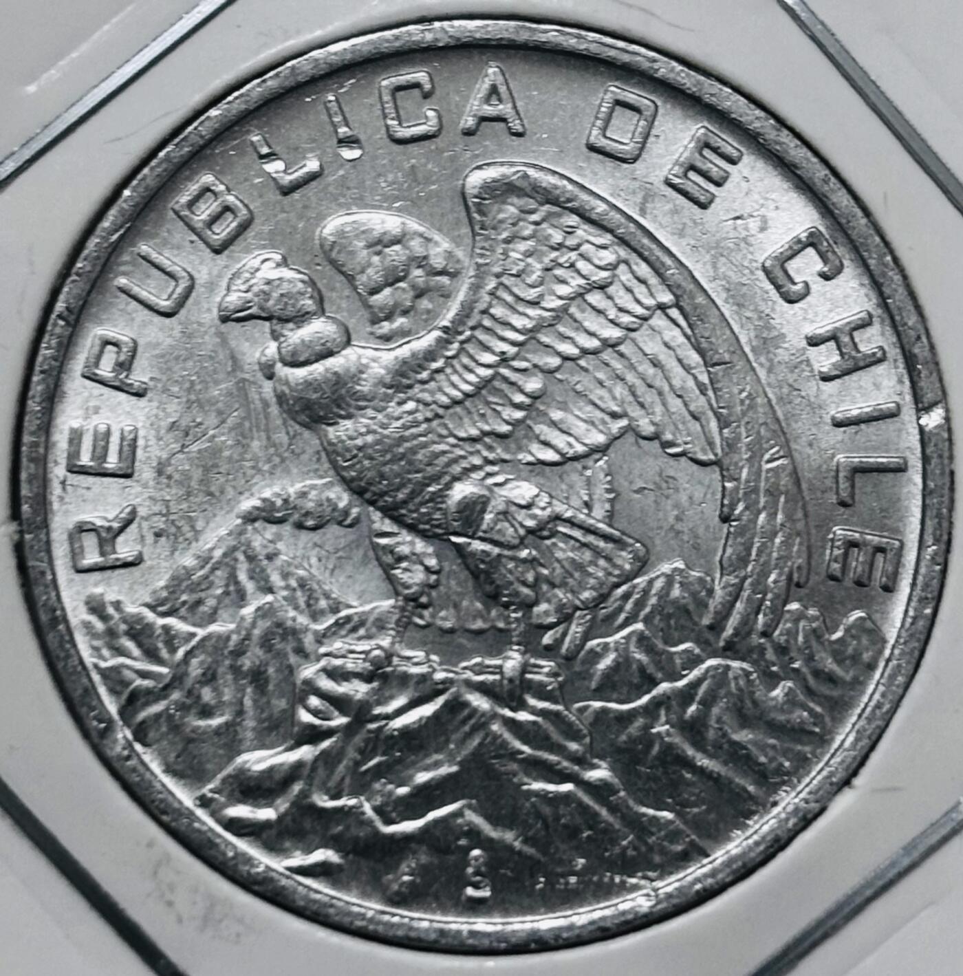 文馨钱币收藏 迎新纳福2026新年第一场（第 287 场）金银老铜币拍卖 原光品相智利 1933 年 1 比索，1974，75 一分十分，共三枚，收藏品相