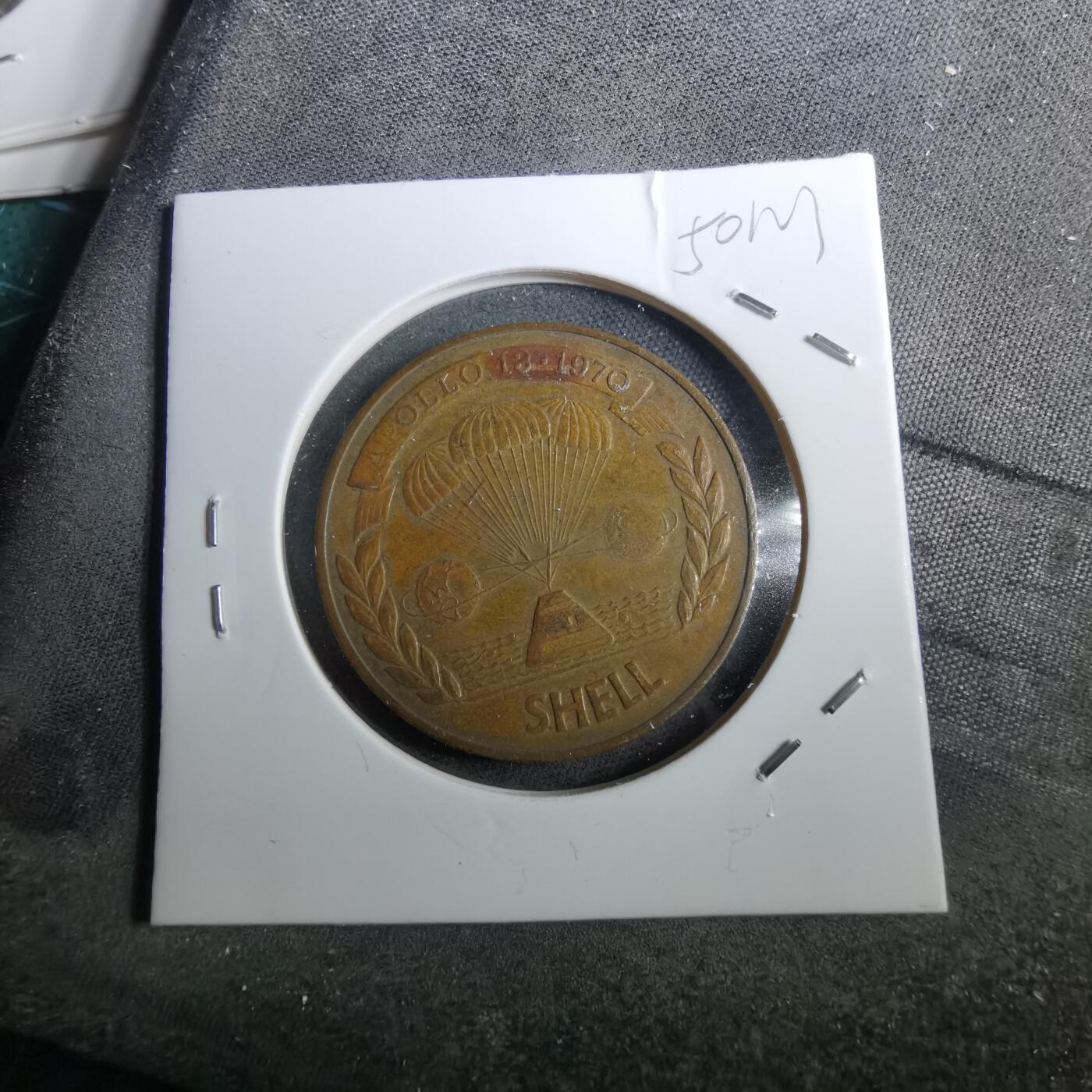 沼泽如烟--第950场 阿波罗纪念章