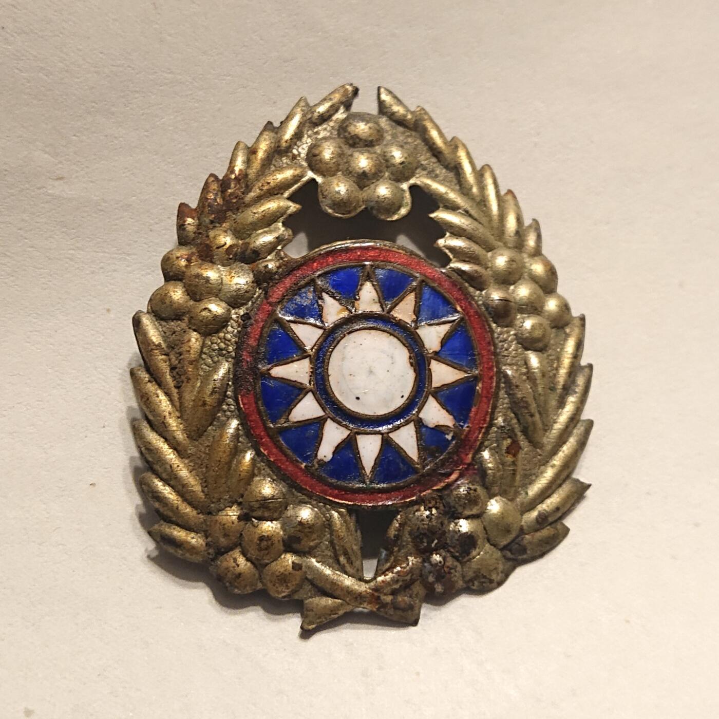 【第肆場】近代勋奖章徽章服饰杂项专场 民国 珐琅彩全品帽徽