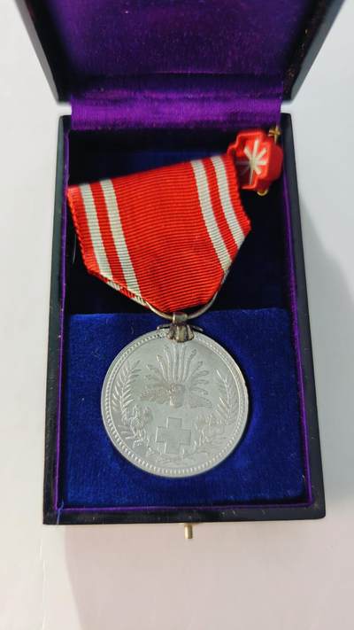 东亚勋章徽章主题拍卖5 - 日本赤十字社社员章