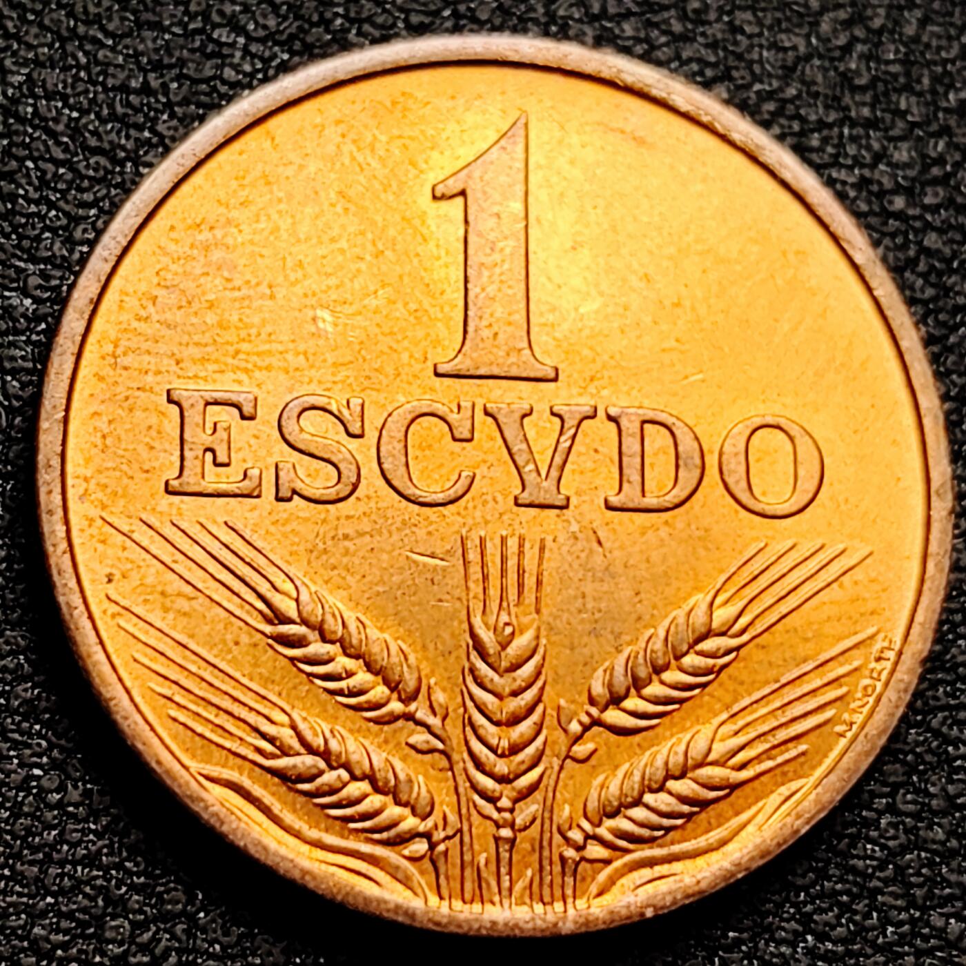 泉币菌-第160场-新年第三场 精品福利场 少见原铜光UNC 十字 葡萄牙1埃斯库多 1979年铜币26mm