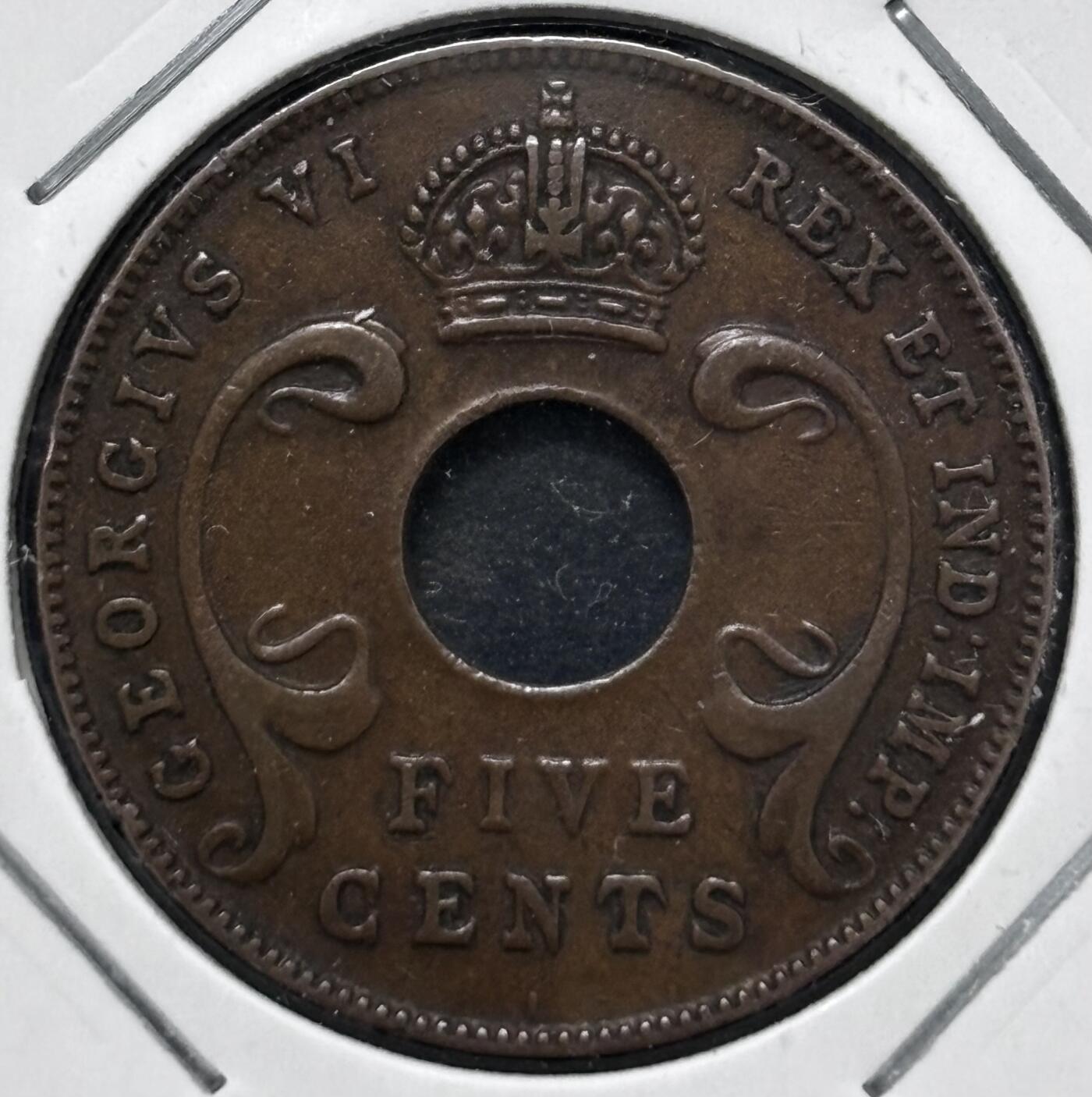 文馨钱币收藏 迎新纳福2026新年第一场（第 287 场）金银老铜币拍卖 少见极美品 1941-1943-1955 英属东非乔治六世，伊丽莎白二世时期 1-5-10 分铜币一组，分别为 SA，I，KN 版殖民地好品铜币