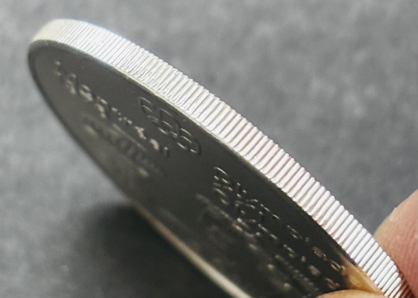 文馨钱币收藏 迎新纳福2026新年第一场（第 287 场）金银老铜币拍卖 原光品相 1974 年加拿大蒙特利尔第 21 届夏季奥林匹克运动会火炬手系列 5 元纪念大银币，24.3 克 925 高银，品相可评级