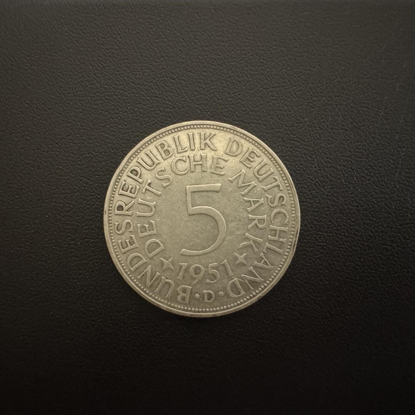 【铜匠收藏】★第135加场★客户代拍 银币场。不寄存，150包邮。不满150元，支付5元运费。《接受代拍 代送NGC评级》 德国西德1951年5马克银币 11.2g 62.5%银